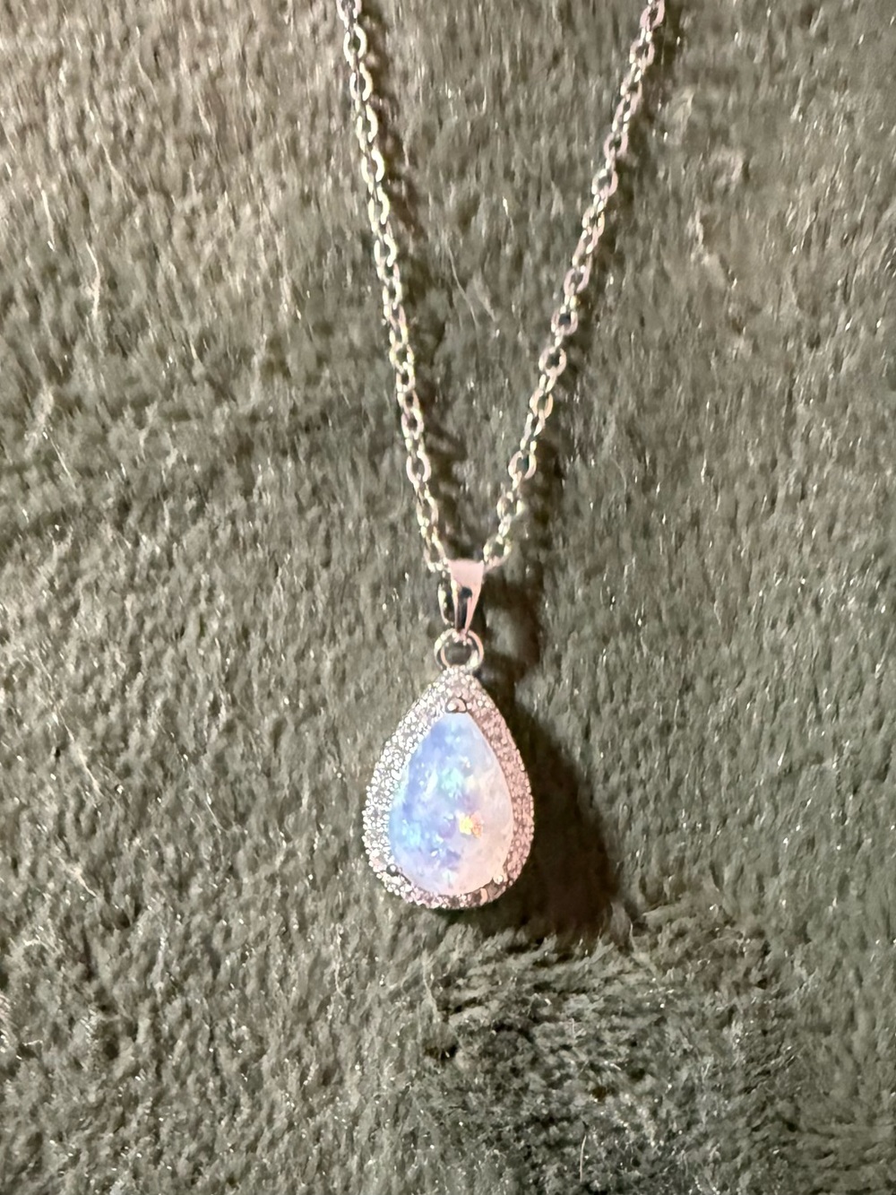 18K White Gold Filled Teardrop Lab Opal Pendant Necklace *NEW